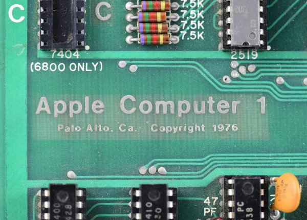 Первый Apple-I Computer был продан на аукционе за 210 тысяч долларов