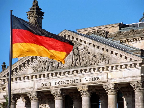 В Германии на 12,5 лет осудили мать, продававшую сына иностранным педофилам