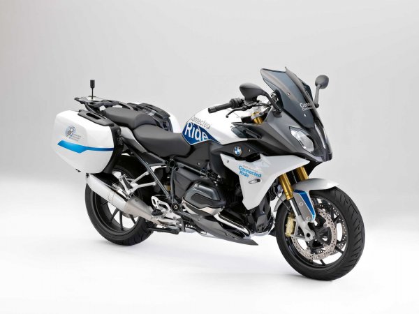 BMW показала свой беспилотный мотоцикл ConnectedRide