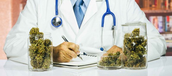В Великобритании узаконили марихуану по рецепту врача